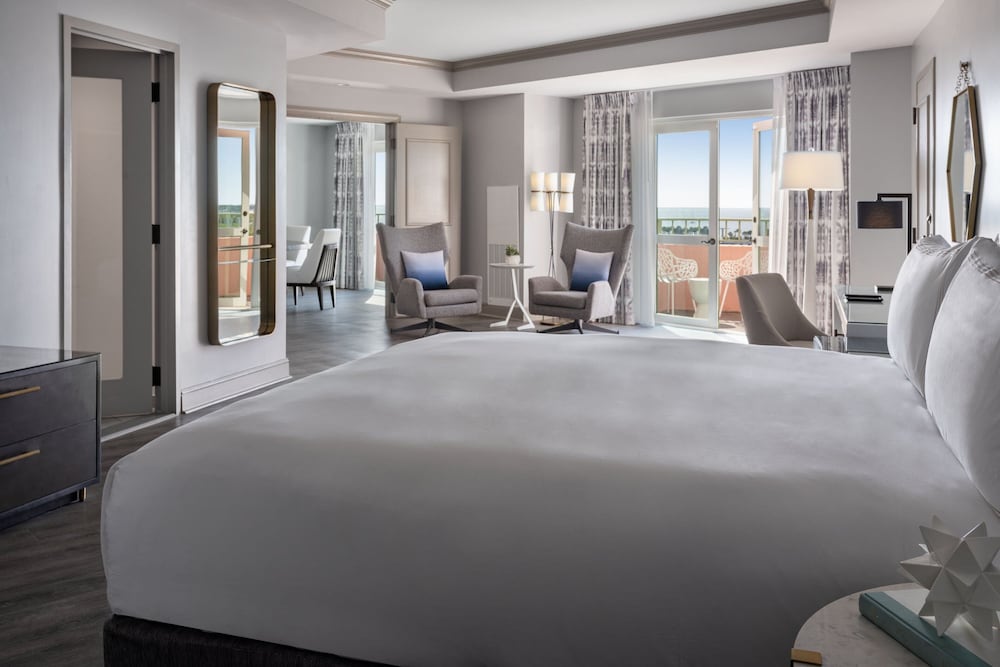 Suite, 1 Bedroom, Tower (View) - Photo 7