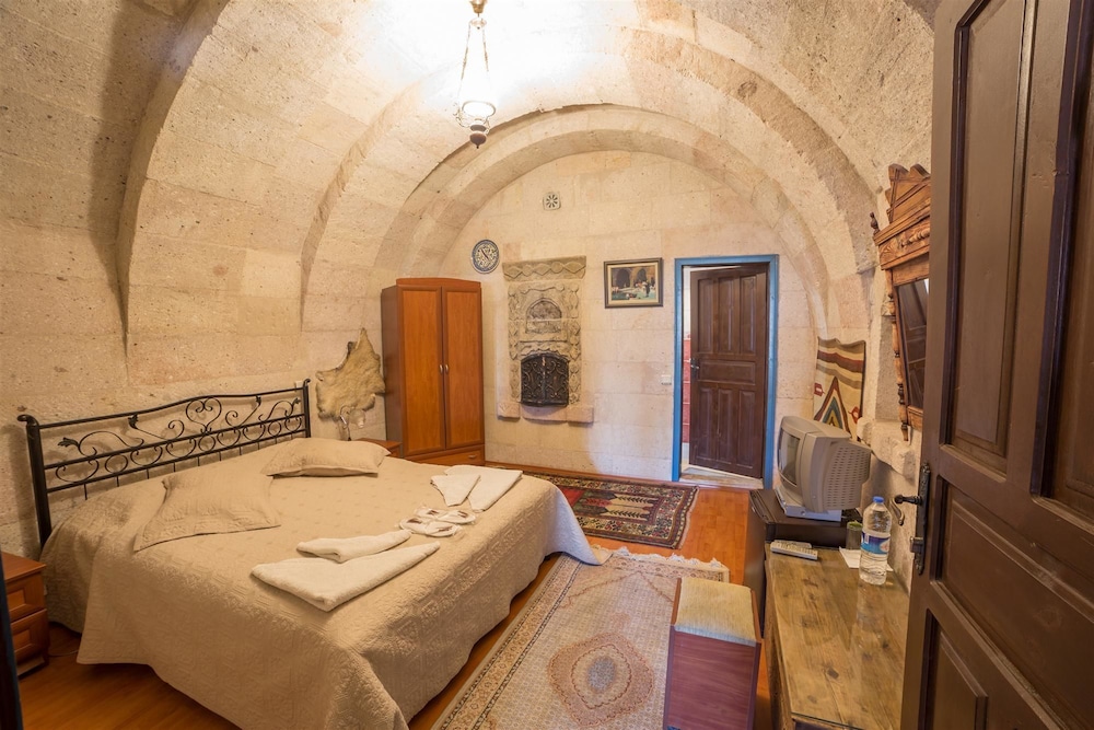 Stone Arch Room photo 1