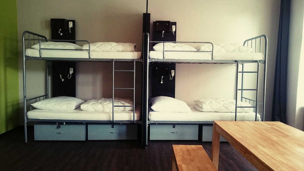 Basic Shared Dormitory, Mixed Dorm, Shared Bathroom photo 2