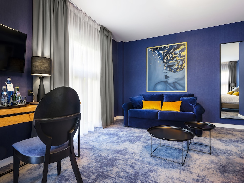 Superior Double or Twin Room - Photo 7
