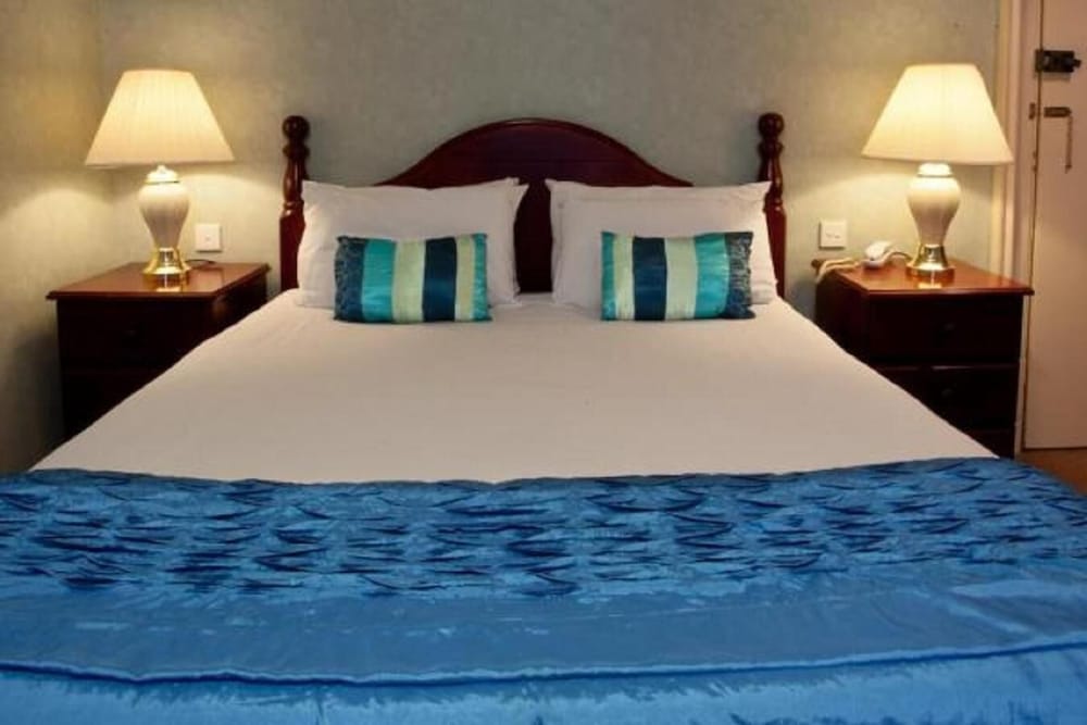 Double Room - Photo 9
