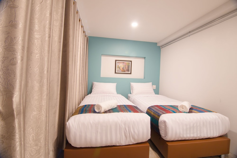 Superior Twin room with Private Bathroom - Photo 1