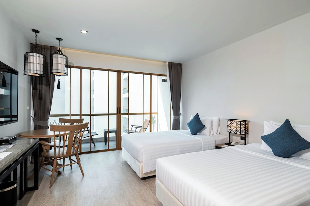 Deluxe Twin Room, Pool View - Photo 1