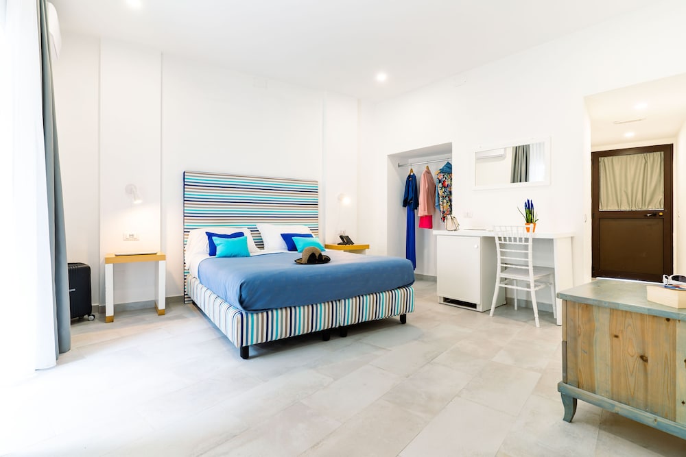 Superior Room - Photo 16