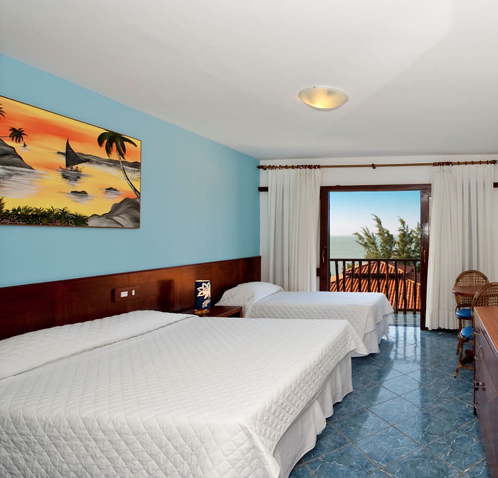 Standard Room, Partial Sea View (4th to 6th floor) photo 1