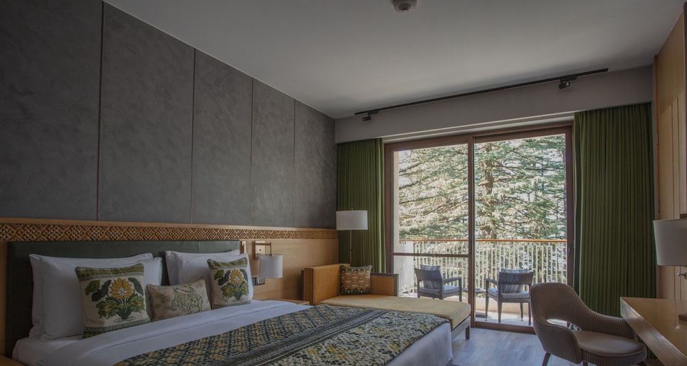 Room, 1 King Bed, Balcony - Photo 2