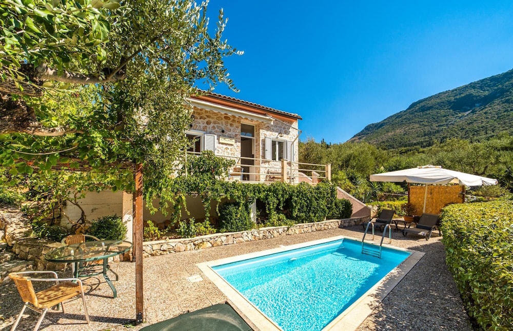 Villa photo 3