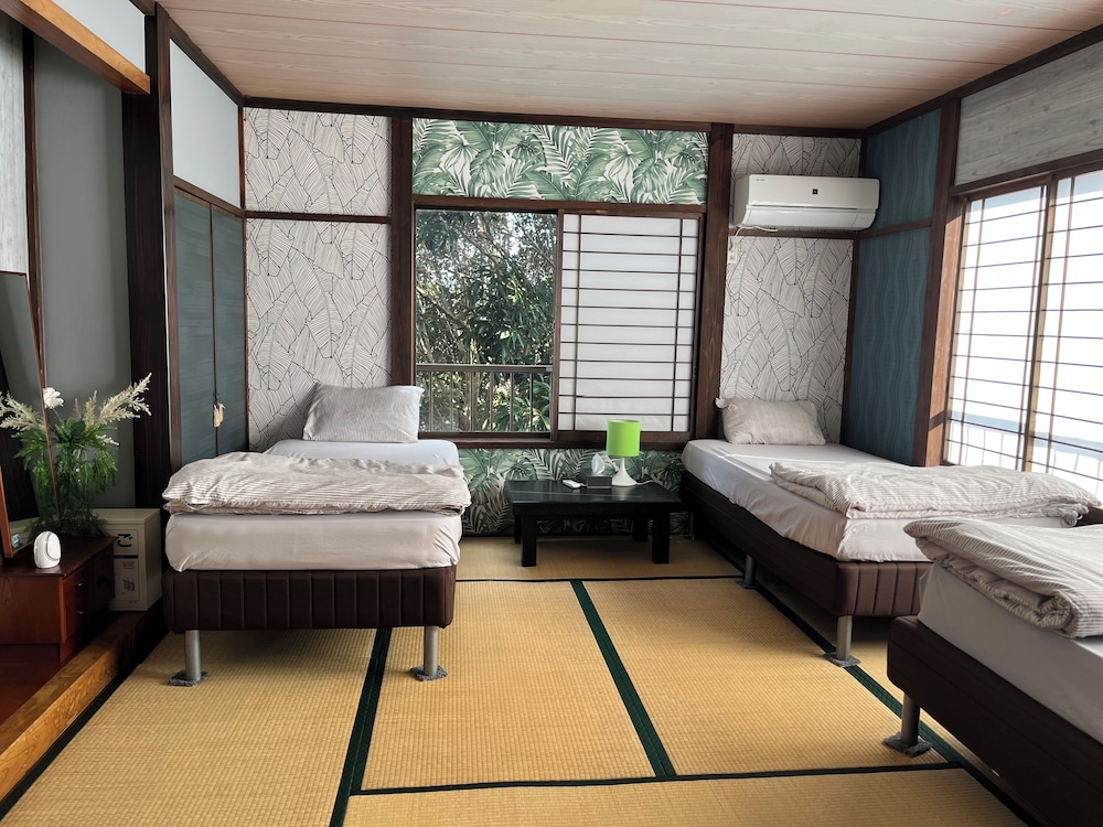Basic Triple Room, Garden View