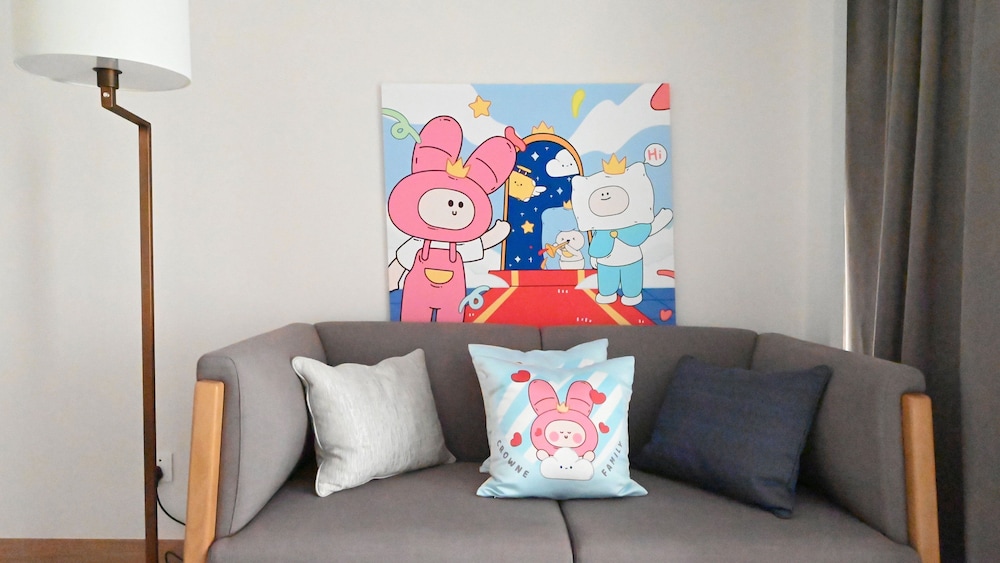 Junior Suite, 1 King Bed (Living Area Kids Theme)