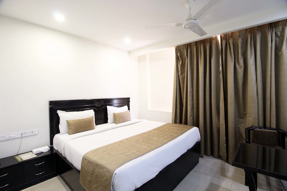 Deluxe Room - Photo 4