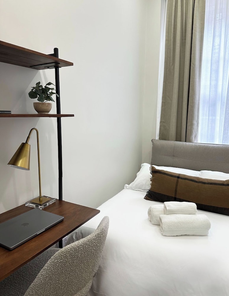 Basic Double Room, 1 Double Bed, Shared Bathroom photo 1