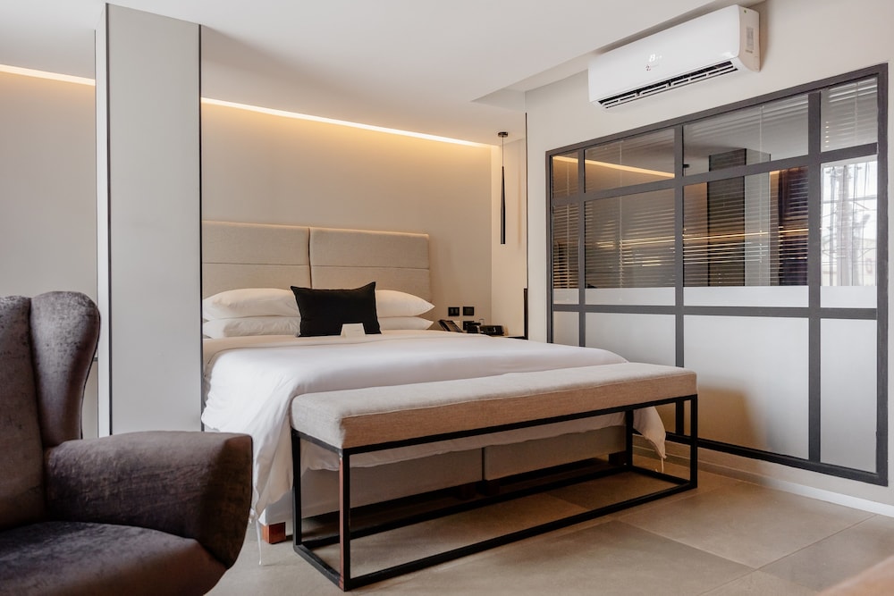 Superior Room, 1 King Bed - Photo 1