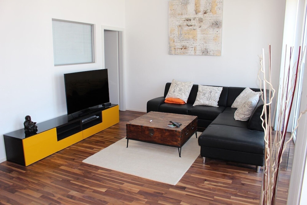 Apartment, 2 Bedrooms, Accessible, Smoking