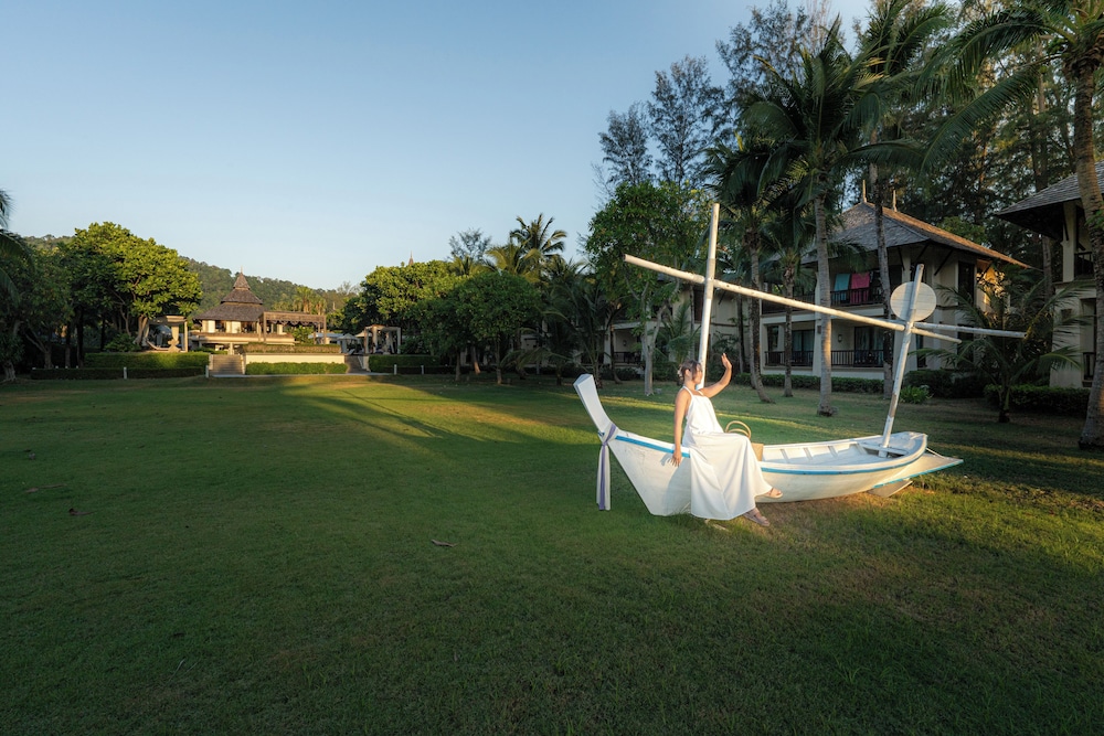 Deluxe Room, 1 King Bed (Garden Pavilion) - Photo 28