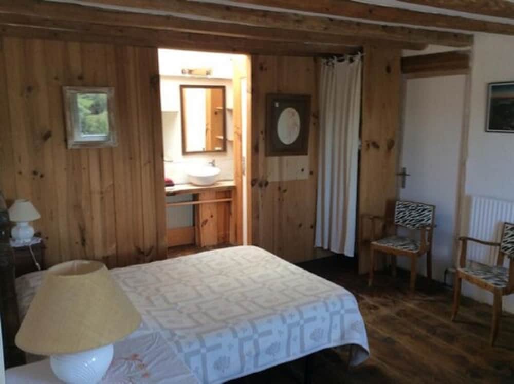 Double Room (Private External Bathroom) photo 2