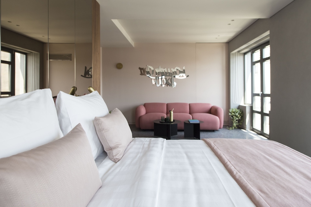 Deluxe Room (Perianth, Acropolis View) photo 3