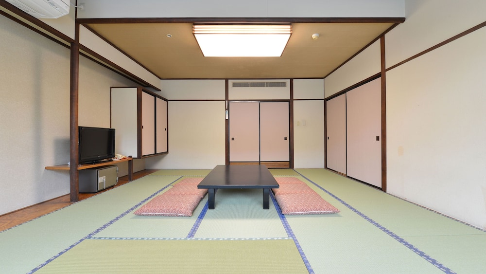 Japanese-Style Room Or Room With Tatami K (Room & View Unselectable), Non Smoking