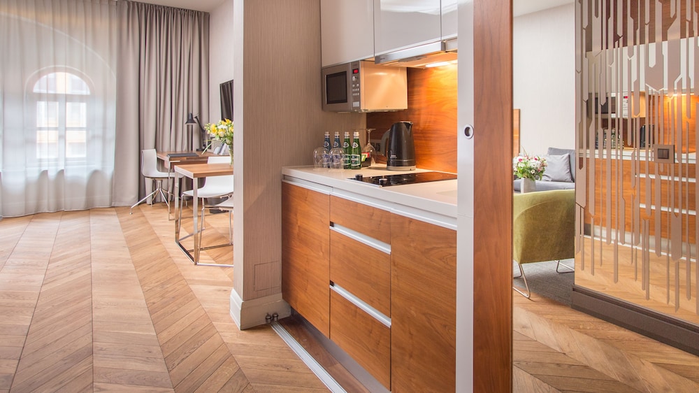 Deluxe Suite - Photo 3