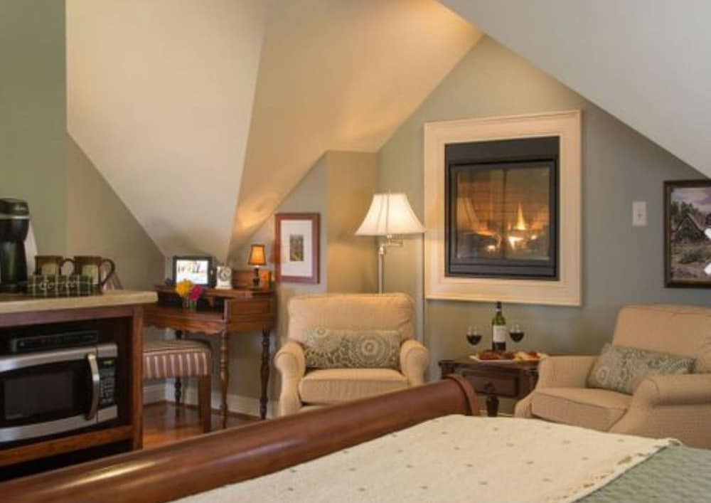 Room (The Serenity Suite)