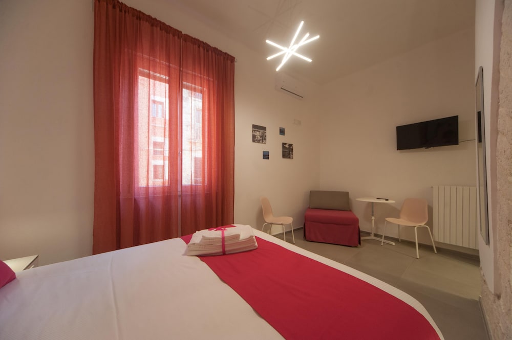Classic Triple Room (Dimora Ludovica) photo 2