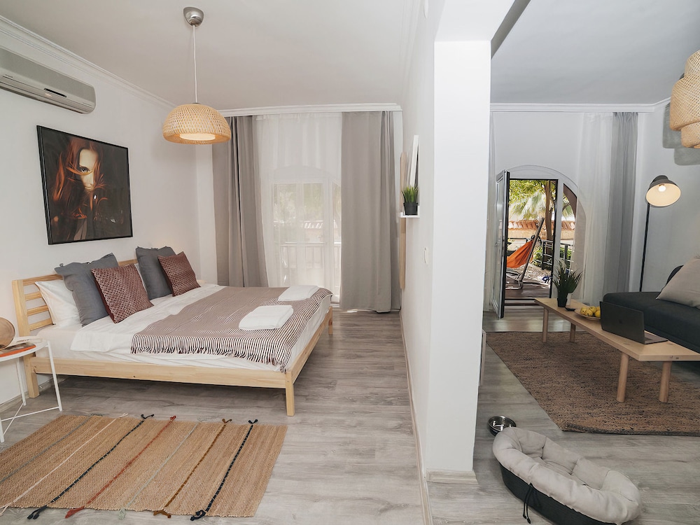 Comfort Apartment, 1 Bedroom, Terrace, Garden Area