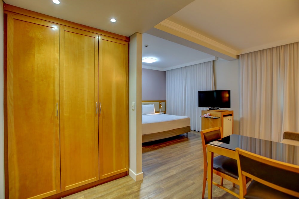 Superior Suite, 1 King Bed with Sofa bed, Non Smoking - Photo 4