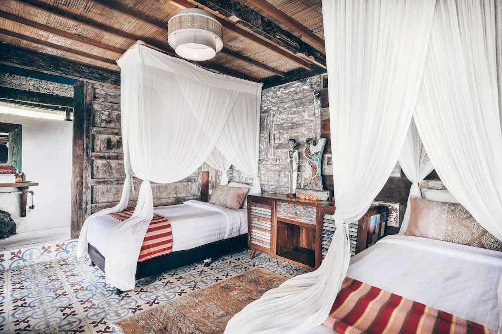 Traditional Cabin, 2 Twin Beds, Garden View, Mountainside photo 2