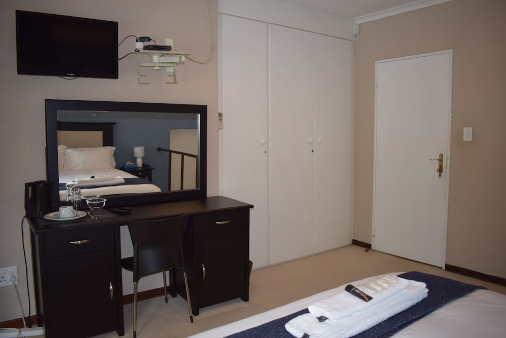 Comfort Double Room, 1 Bedroom, Terrace, Pool View photo 3