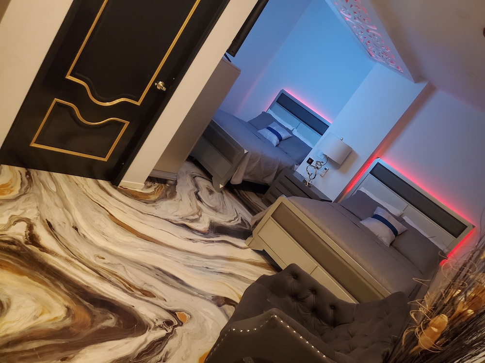Deluxe Double Room, Accessible photo 2