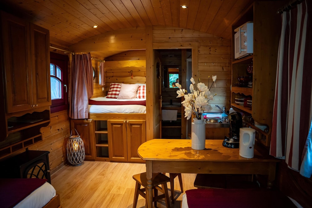Mobile Home photo 1