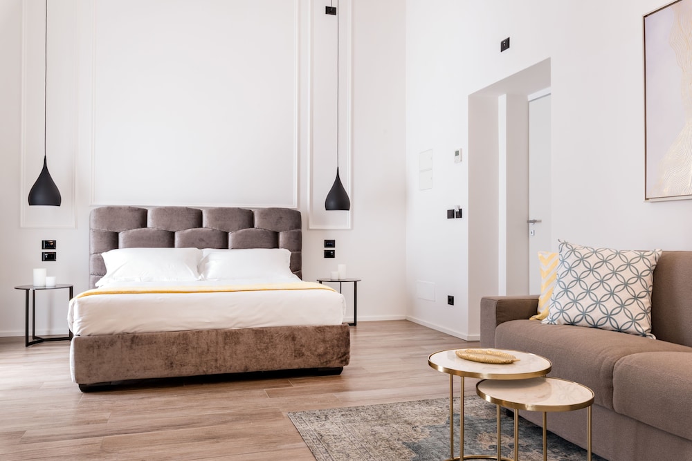 Honeymoon Suite, City View, Annex Building photo 1