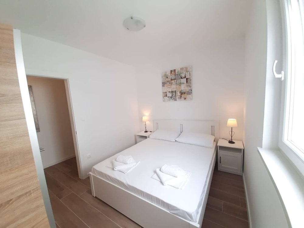 Deluxe Apartment, 2 Bedrooms, Terrace photo 3
