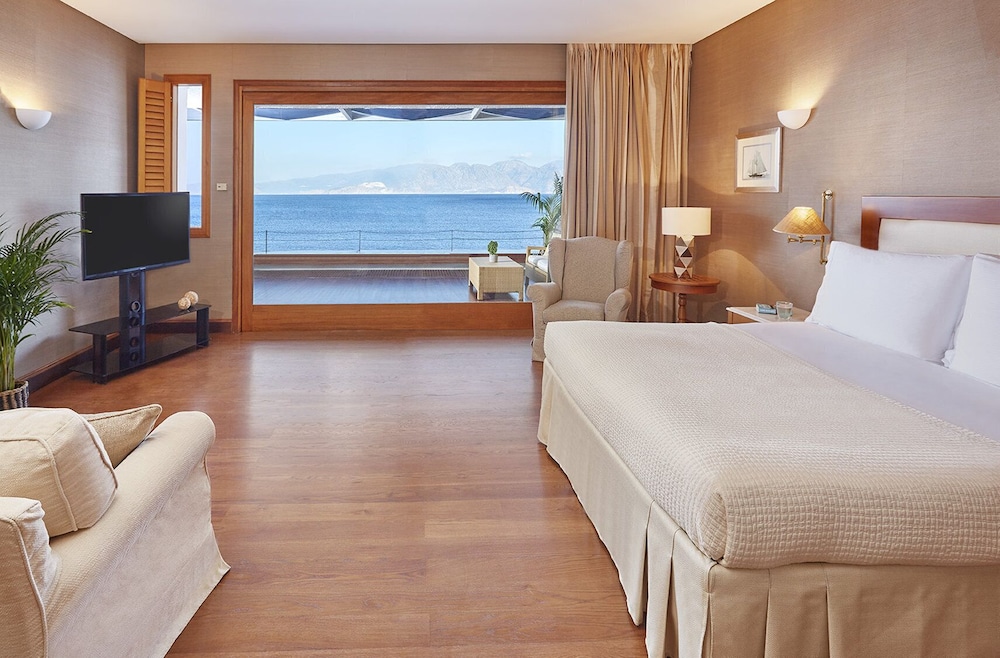 Wellness Waterfront Island Suite - Photo 1