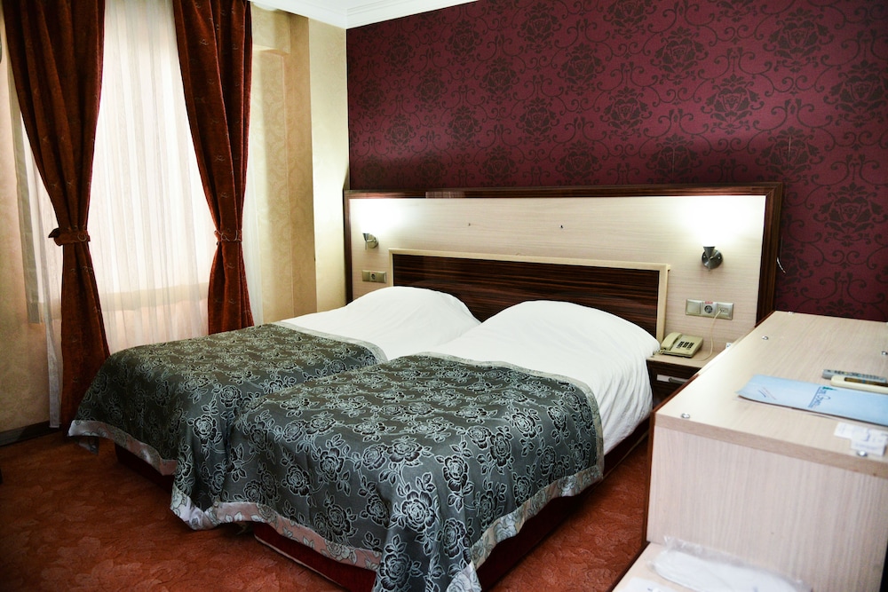 Economy Twin Room photo 3