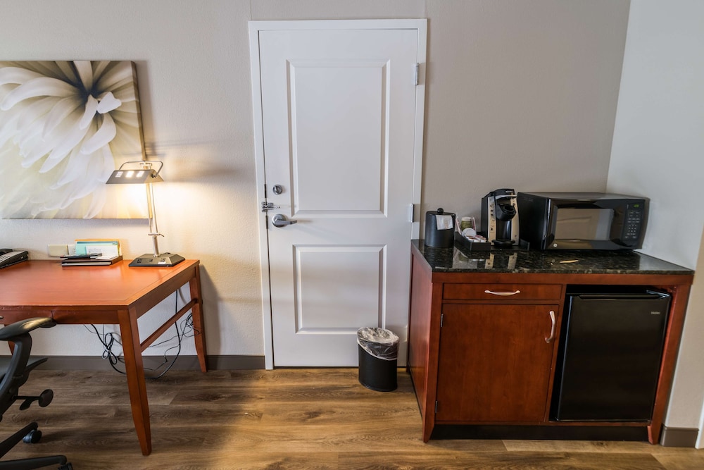 Room, Accessible photo 3