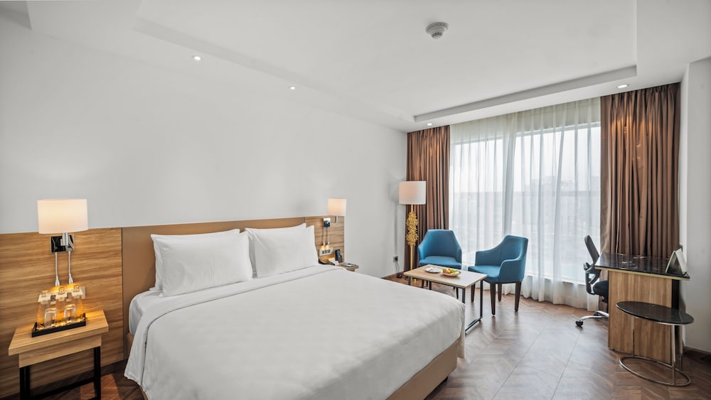 Grand Club City view - Photo 1