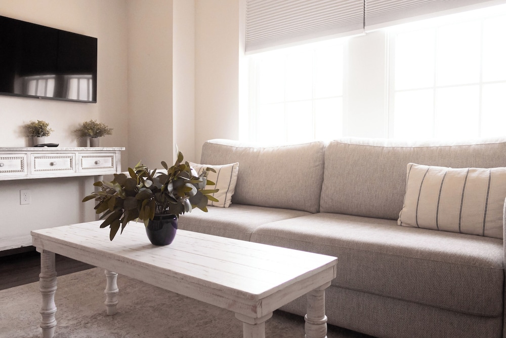 Suite, 2 Bedrooms photo 1