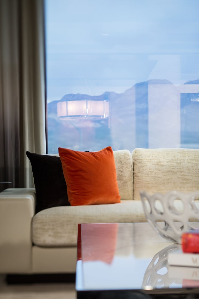 Luxury Suite, 1 Bedroom - Photo 5