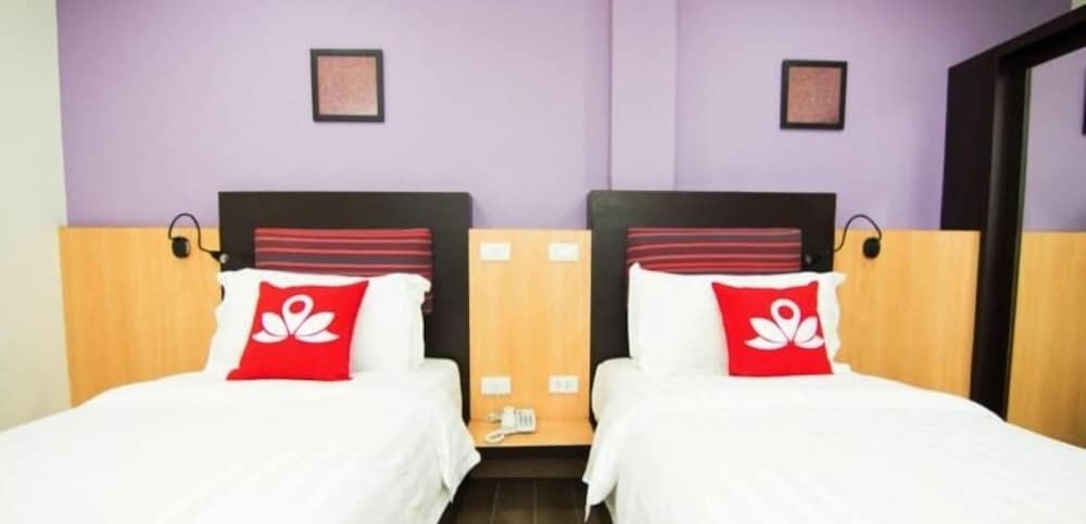 Deluxe Twin Room photo 2