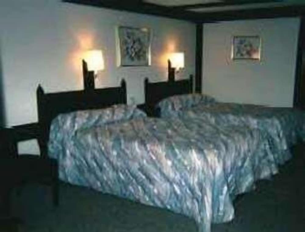 Room, 2 Double Beds, Accessible photo 3