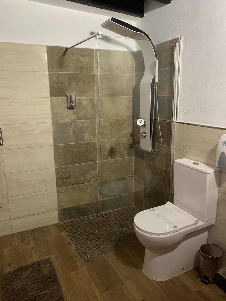 Exclusive Room - Photo 15