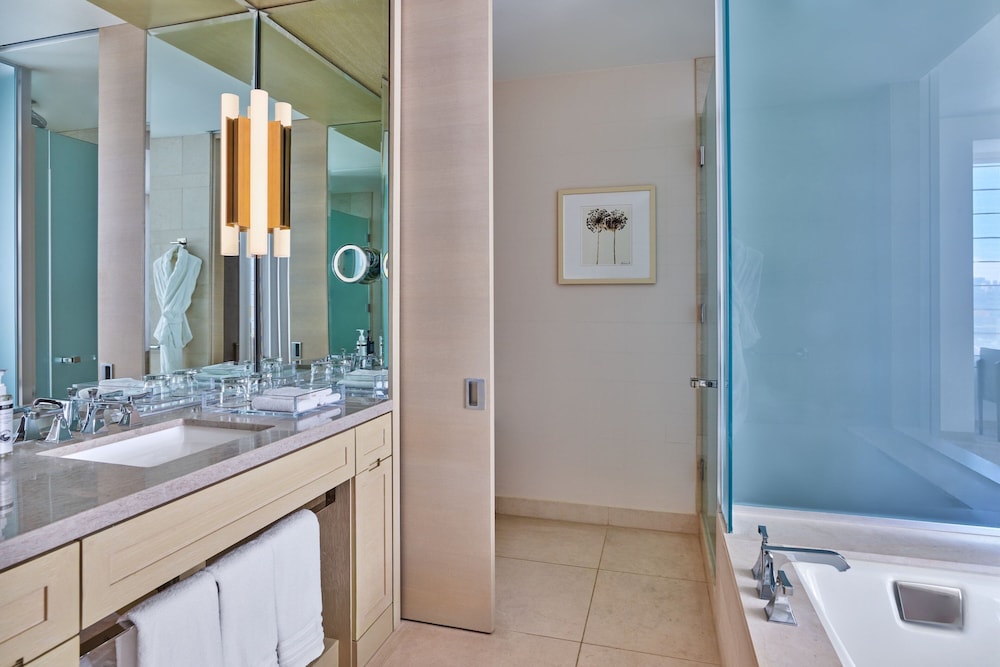 Grand Room, 1 King Bed, City View - Photo 6
