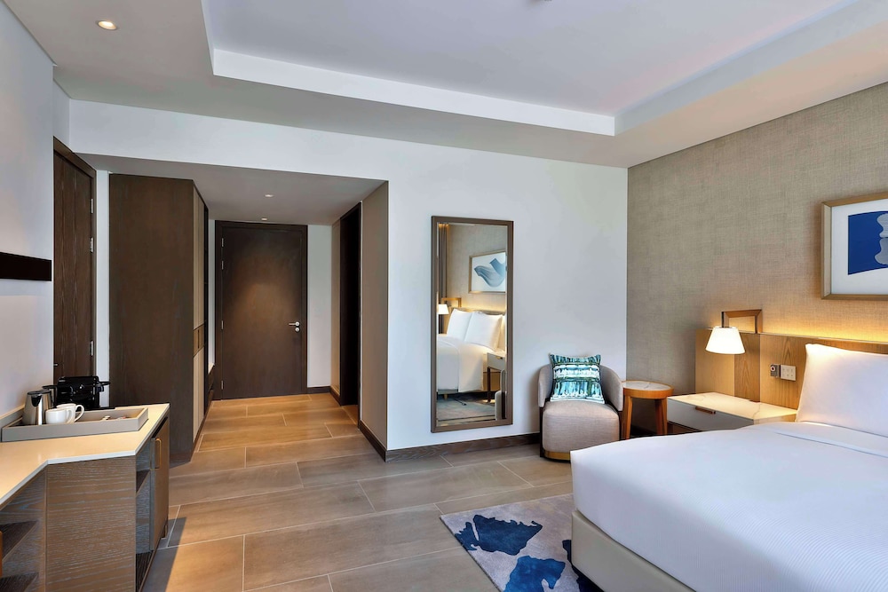 Room, 1 King Bed, Accessible (Theme Park Access)