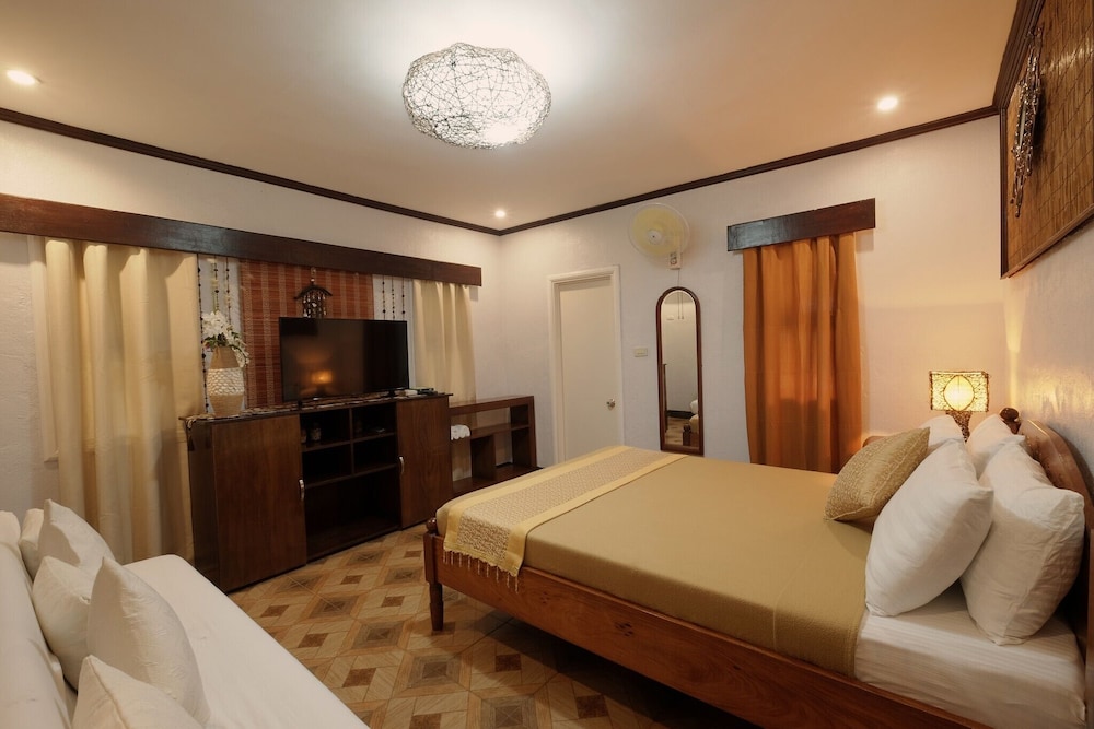 Honeymoon Room, 1 King Bed photo 2
