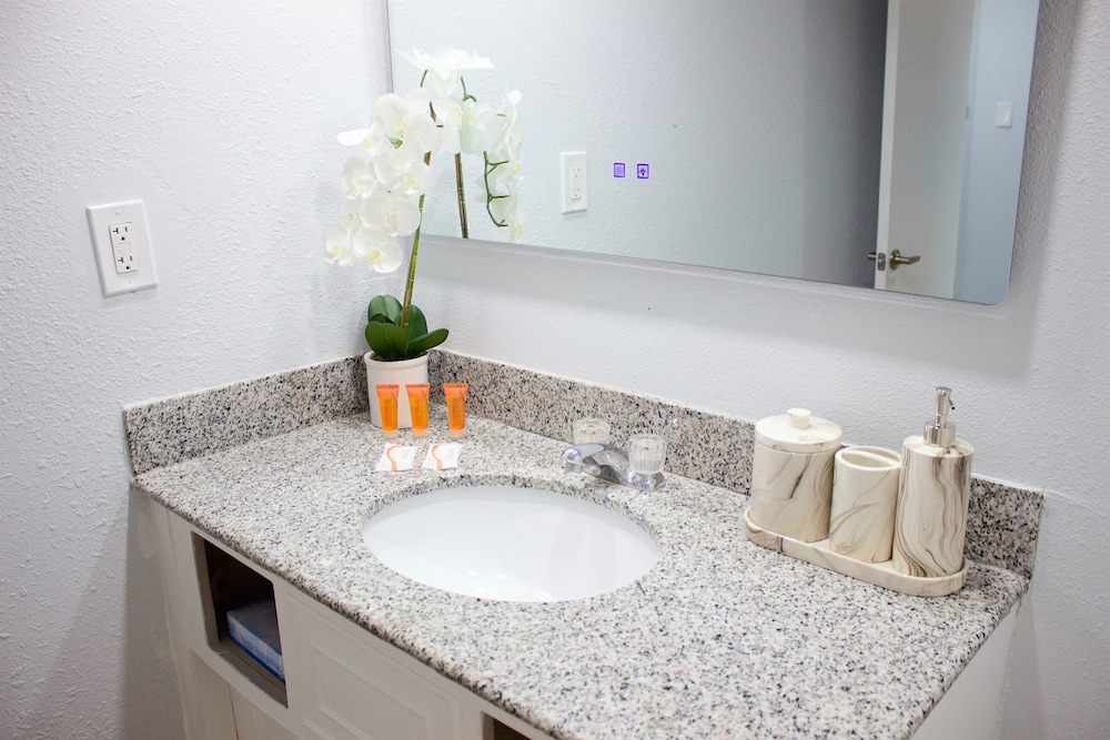 Deluxe Suite, 1 Bedroom, Ocean View, Oceanfront - Photo 18