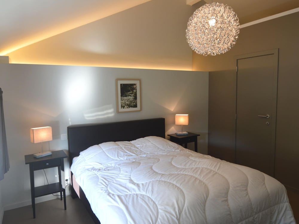 Classic House, Multiple Bedrooms photo 2