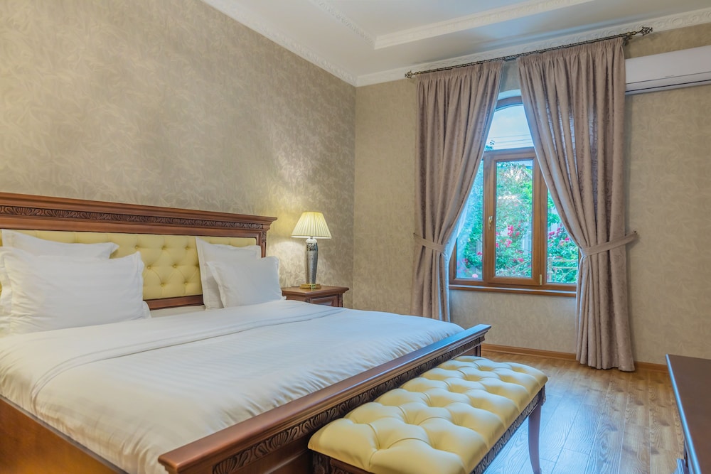 Luxury Double Room, 1 King Bed photo 3