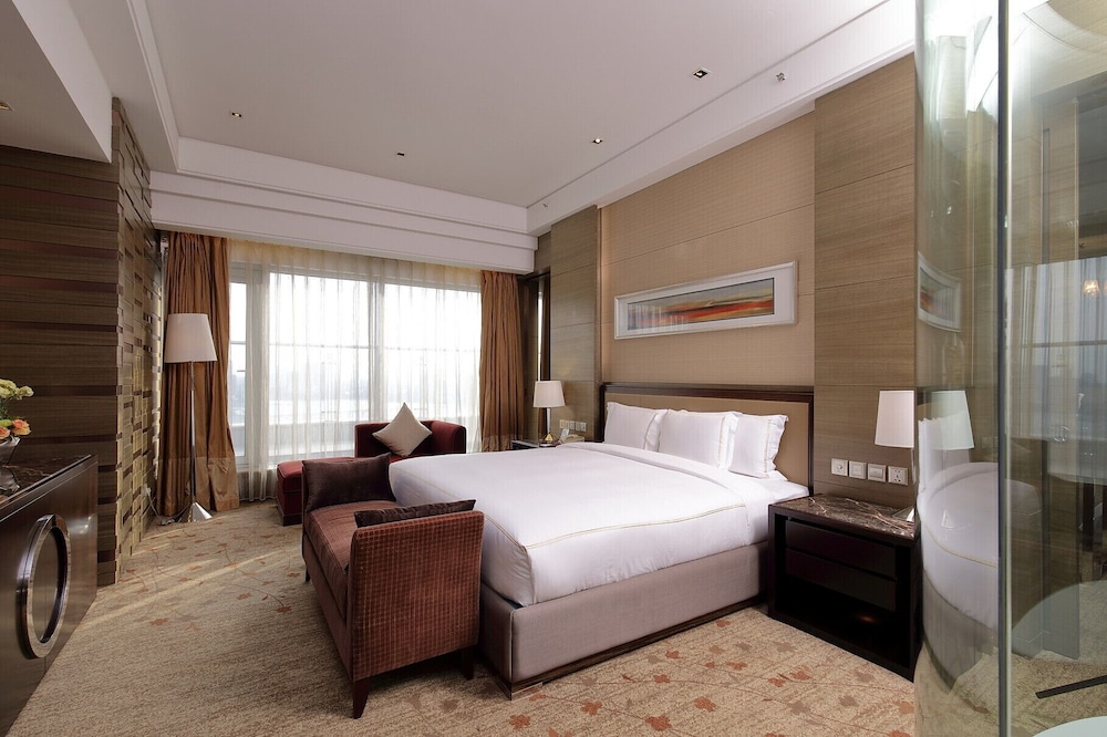 Suite, 2 Bedrooms, Club Lounge Access, Lake View