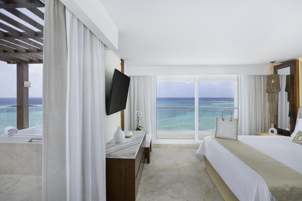 Superior Two Bedroom Presidential Suite, Ocean View