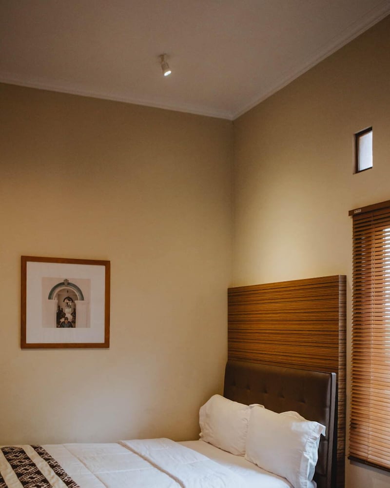 Standard Room - Photo 1